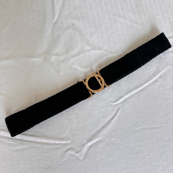 Black Elastic Belt with Gold Buckle - Picture 4 of 5